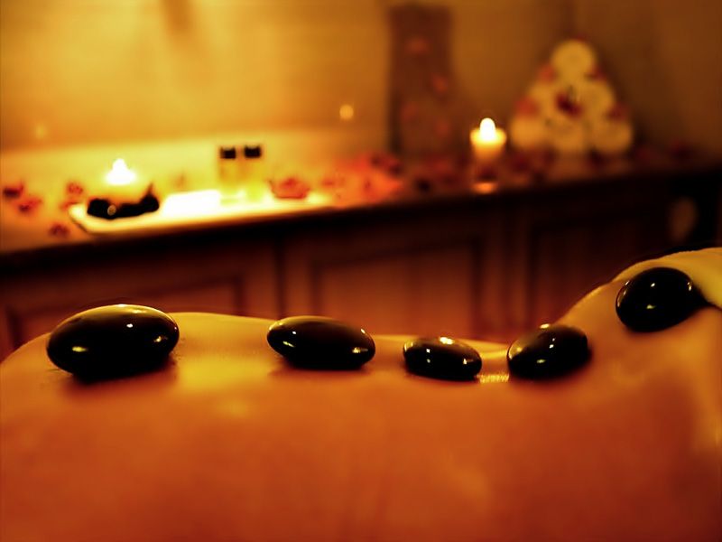 Massage đá nóng Khuê Mỹ Đông 5