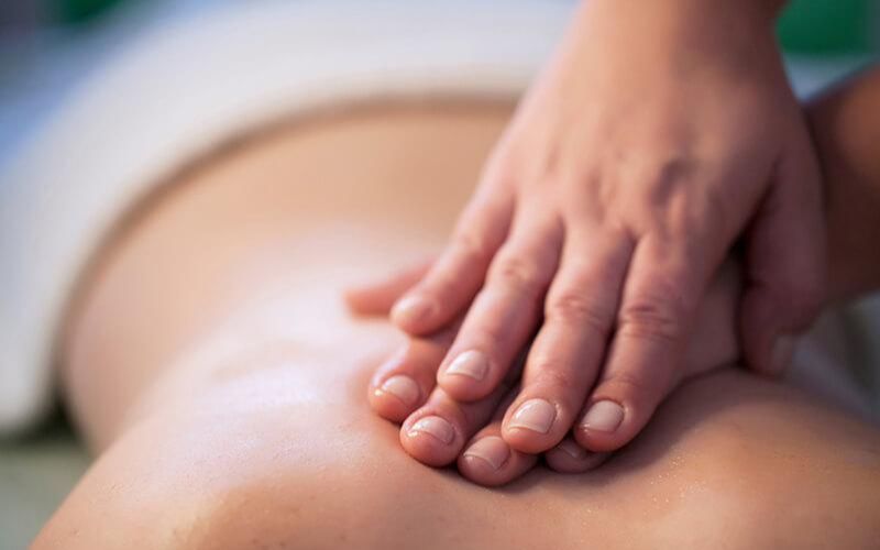 Massage mô sâu Khuê Mỹ Đông